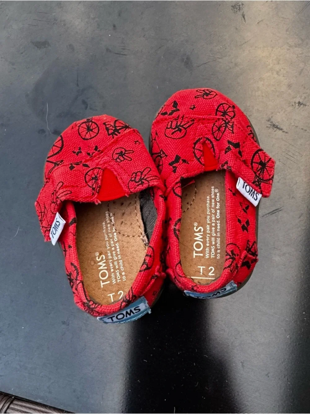 Toms peace and bikes red baby shoes size‎ 2 T